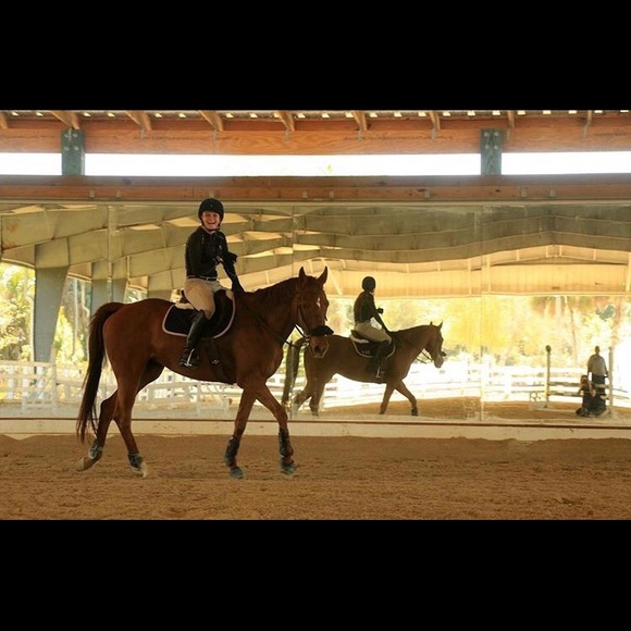 Meet your Posher, Christie-elyse - Picture 5 of 8